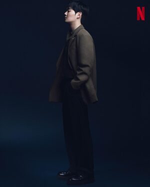Ryu Kyung-soo Instagram - 선산

김영호

오직 넷플릭스에서.