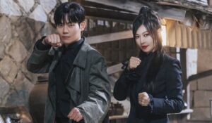 Ryu Kyung-soo Instagram - 안녕하세요. 류경수입니다. 천무영으로 드리는 마지막 인사입니다.

방영이 끝나고 나니 더 끝났다는 실감이 드네요..
아주 행복한 긴 여행을 한것도 같고, 아주 기분 좋게 깨어나게 되는 긴 꿈을 꾼 것 같기도 하고..

금쪽이 천무영과 부족한 인간 류경수를 품어주신 모든 분들, 진심으로 고맙습니다.
평생 잊지 못할 좋은 추억 만들어갑니다. 구미호뎐1938에 함께 출연했던 저를 많이 챙겨주셨던 모든 배우분들의 앞으로 활동도 기대해주시고 응원해주세요!

이제 천무영은 그토록 원했던 정말 보통의 사람처럼 아주아주 평범하게, 홍주가 알던 그 진짜 천무영으로 살아갈겁니다. 

그동안 구미호뎐1938을 시청해주시고 사랑해주신 모든 분들께 진심으로 머리 숙여 감사말씀드립니다.

다음에 또 만날 때 까지 
안녕히!

 구미호뎐1938의 후속작으로 방영될 멋진 배우 안보현의 드라마 “이번 생도 잘 부탁해” 도 많은 관심 부탁드립니다!