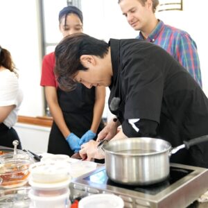 Ryu Soo-young Instagram - #치킨떡볶이 @stanford 
#편스토랑 에서 보셨지요?

#출국날 아침까지 테스트했던 양념
#주말에 꼭 해보세요
#재밌고맛있어요

#류수영래시피
#어남선생레시피

#떡볶이와 치킨은 세계인 모두가 좋아했답니다. 

레시피는 @funstaurant_kbs 에서 확인하세요🌟

쉬워요!