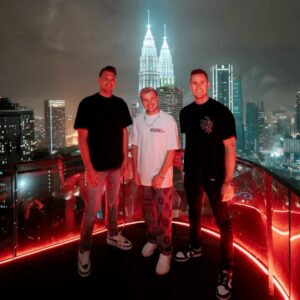 S-te-Fan Instagram - Who already checked out the @dbstf Remix of Better Off Alone?

1. Bringing @dashberlin on stage @hardmissionfestival 
2. @alanwalkermusic playing the remix @slamofficial 🫶
3. 📸 In Kuala Lumpur 🏙️
4. Cool DJ photo 😎😶‍🌫️
5. The one and only @hardwell during ADE 🔥🔥
6. Afterparty @spaceplus_bangkok