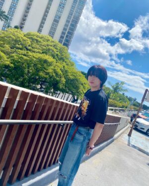SHIN Instagram - 🌺🌴🔆

#shinchan_style #hawaii