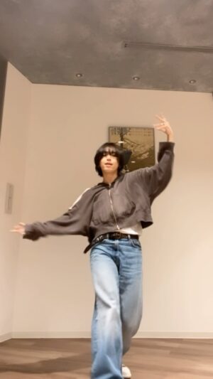 SHIN Instagram - 『Ya Hmed』 

@mehdimozayine 
@madarashooka 

#shinchan_style #yahmed #mehdimozayine #madara #morocco #dance