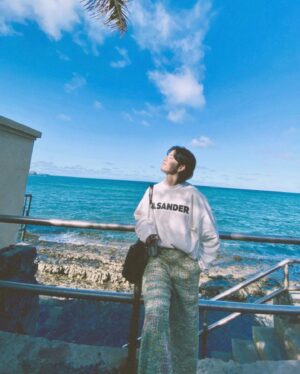 SHIN Instagram - Hawaii📸🏝️

#shinchan_style #hawaii