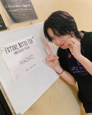 SHIN Instagram - MADKID 
Future Notes Fes
-ANNIVERSARY SPECIAL-
ありがとうございました☺︎💐
幸せな1日でした。
たくさんのお祝いありがとう。

Thank you!!
It was a happy day.
Thank you so much for all the congratulations.

#shinchan_style #madkid