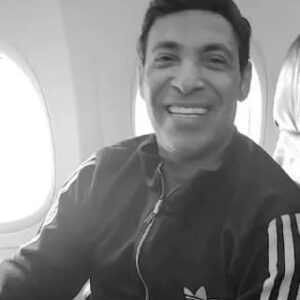 Saad El Soghayar Instagram - اخواتي وحبايبي اللينك في البايو 
اغنيه بابا الشغلانه علي اليوتيوب كامله حصري