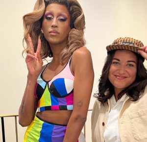 Sabrina Jalees Instagram - It’s never too late to post about your brush with fame at the @ctv upfronts. New @farmingforlovectv this Sunday at 7pm and YOU WON’T BELIEVE THE CONTENTS.

Make up by @luckymakeup hair by @aishaebony