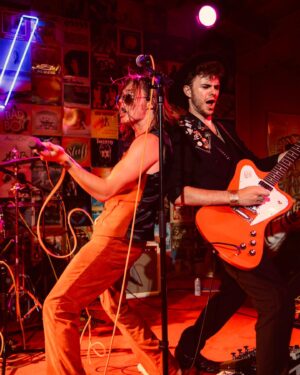 Sacha Carlson Instagram - It was an electrifying SOLD OUT show @aviatornationdreamland Friday night with @britleyred and @americanhustlerband !!! @westsidewesterns took us to dreamland and back again 🤠🌈✨🌻🕺 📸: @sophiakeefe.jpg  #westsidewestern #dreamland #rocknroll