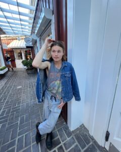 Actor Sacha Carlson HD Instagram Photos and Wallpapers December 2023