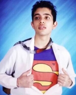 Sachin Sahel Instagram - My grad photos still tells you everything you need to know about me.
Had to tweeze the unibrow though.
@vernonbarfordschool 
Shoutout to @harryainlayhs too.
I moved to Vancouver because I knew Smallville was filmed here.