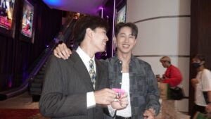 Sadanont Durongkhaweroj Instagram - Long! Live! Love!
ขอให้ความรักจงเจริญในหัวใจ และฝากเจนสนาม กับทุกๆท่านในภาพยนตร์ Long Live Love ด้วยนะครับ!
ยินดีกับพี่มุกสำหรับภาพยนตร์เรื่องแรกเรื่องนี้ ขอบคุณที่ให้พื้นที่และโอกาสในการร่วมงาน ขอบคุณพี่ซันนี่ พี่ปีเตอร์ และทุกท่านที่ได้ร่วมงานด้วย รักส์💕