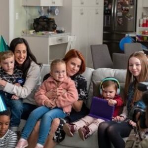 Sadie Munroe Instagram - @workinmoms season 5 double-episode finale is tonight!!! I had so much fun filming this season. Thank you to my amazing set family, everyone who worked to keep us safe while filming, and to everyone who watches the show:)