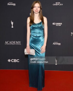 Sadie Munroe Instagram - sandwiched between two of my favourite people. thank you for having me @thecdnacademy !!