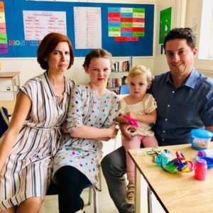 Sadie Munroe Instagram - Thank you so much for tuning into #workinmoms this season! Don’t miss the double-episode season finale tonight at 9:00 on CBC!!! Also, I love these humans so much. 💛#workinmomscbc #workinmomsseason3 @cbc