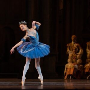 Sae Maeda Instagram - One last Sleeping Beauty means one more Bluebird!! Let's do this💪🏼💙
📸@dancersdiary