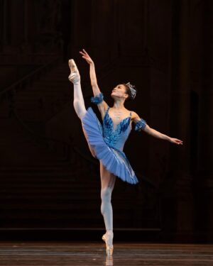 Sae Maeda Instagram - #tututuesday 💙

Thank you @dancersdiary for capturing this moment📸　Excited to make my debut as Princess Florina in February!!
