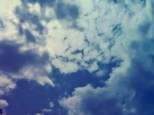 Sahel Rosa Instagram - バングラデシュへ
いってきます。

ロヒンギャの人々がいる難民キャンプへ

わたしの知らない
新しい学びを小さな欠片を
大事にもって帰ります。

待っていてくださいね。

また、
ストリートチルドレンだった
兄弟たちが、学ぶ環境下で
いま、どう成長したのか。

そして

大事な『また、会いにくる』と
わたしが４年前に約束をした
スラム街で出会った
忘れられない、少年を探しにいく。

生きている
必ず

あの少年と再会する
信じている