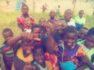 Sahel Rosa Instagram - ウガンダから

ちゃんと元気にしています
難民居住地に朝からずっと
連日、出逢いもあるが
言葉にならない現実がある

彼等にも生きる権利がある

まだまだ
こちらで言葉と出会ってきます。