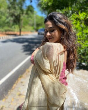 Sahithi Avancha Instagram - 💝💝

#newpost#sunkissed#sahithiavancha
