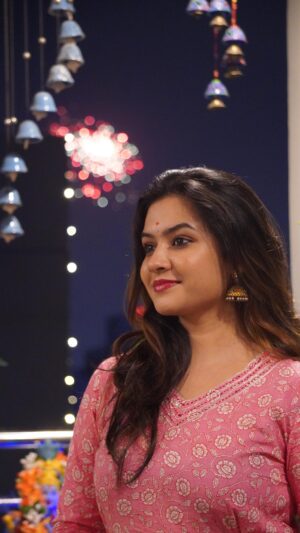 Sahithi Avancha Instagram - 🪔Embracing the glow of festive season🪔

#diwalireel#deepavali#festivalseason#friendlydiwali#sahithiavancha