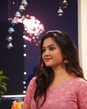 Sahithi Avancha Instagram - Happy Diwali💫✨

Thankyou✨ @pravieavancha for these beautiful pictures❤️❤️

#diwali#diwali2023#festival#sahithiavancha