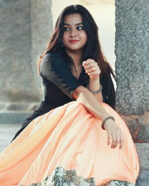 Sahithi Avancha Instagram - Soul full of sunshine…💛💛

#newpost#instapost#traditional#love#looks#sunshine