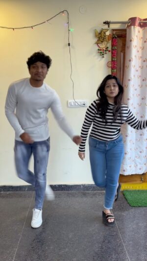 Sahithi Avancha Instagram - Odiyamma✨✨

#dancereel#odiyamma#dance#freestyle#hinanna#trending#instagram#sahthiavancha