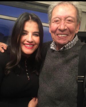 Şahnaz Çakıralp Instagram - Yıllarca Tiyatro İstanbul’da aynı sahneyi paylaştığım biricik “ Can Beyim” çok değerli tiyatro sanatçısı Can Gürzap’ın ani vefatının üzüntüsü içindeyim. Sanat camiası başta olmak üzere tüm sevenlerinin başı sağolsun. 
#CanGürzap ❤️