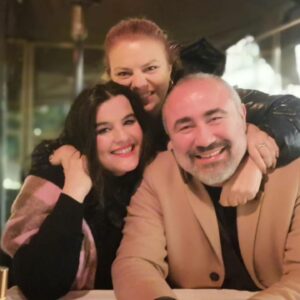 Şahnaz Çakıralp Instagram - yeni yılın ilk günleri ..ilk soğuklar , ilk havadisler , ilk danslar 🥂🍀🧚🏽‍♀️❤️