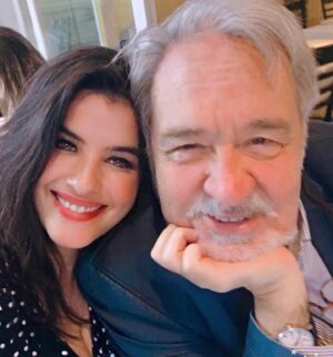 Şahnaz Çakıralp Instagram - Kocaman kalpli , iyi kalpli , merhametli İlberim Hocam ..
Nice yıllarımız olsun sizinle 
Sizi seviyorum, iyi ki varsınız 🎂
@ilberortayli 🚀🚀🚀
#ilberortaylı