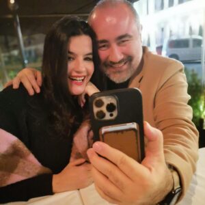 Şahnaz Çakıralp Instagram - yeni yılın ilk günleri ..ilk soğuklar , ilk havadisler , ilk danslar 🥂🍀🧚🏽‍♀️❤️