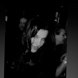 Şahnaz Çakıralp Instagram - yeni yılın ilk günleri ..ilk soğuklar , ilk havadisler , ilk danslar 🥂🍀🧚🏽‍♀️❤️