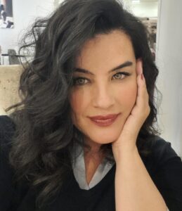 Actress Şahnaz Çakıralp HD Instagram Photos and Wallpapers January 2023