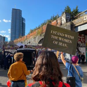 Sai Bennett Instagram - I STAND WITH THE WOMEN OF IRAN #mahsaamini #opiran #iranrevolution #beourvoice #womensrights #freeiran #sharifuniversity #iranprotests #azadi #nikashakarami #iranianwomen