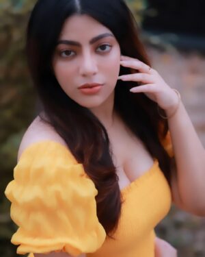 Sai Priya Deva Instagram - Life is so beautiful make it more colourful,love your self 💛💛💛💛 
PC: @gary_photography__ 
SP thanks : @shiv_soorya 

#yellow #happy #love #loveyourself #believe #beliveinyourself #pic #photoshoot #photographer #trend #actresslife #happylife #spreadlove #positivevibes
