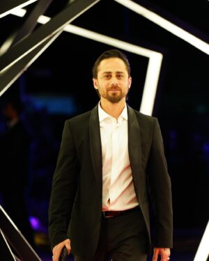 Said Serhan Instagram - @YangoPlay @iconsarabia.theagency 
‎#يانغو_بلاي
‎#شغل_كل_شي#سعيد_سرحان
#علي_شيخ_الجبل #منصات #دراما #ceremony #acting #partytime