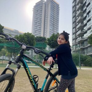 Saisha Bajaj Instagram - Life is like riding a cycle.
To keep balance, u need to keep moving. 

Early morning cycle ride with DAD.