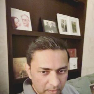 Sajjad Ali Instagram - Meri awaaz hi pehchaan hai @gulzar.official ♥️