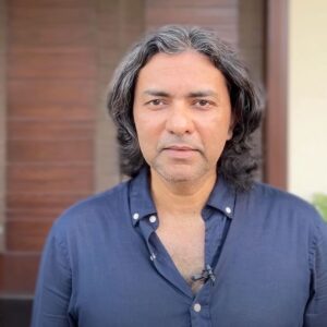 Sajjad Ali Instagram - Hey this is Sajjad Ali and you can listen to my essential tracks, all on the “This Is Sajjad Ali” playlist, for free on @spotifypakistan 🎧

#SajjadAli