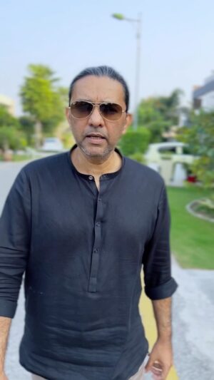 Sajjad Ali Instagram - Aaj konsi gaari nikaaloon?