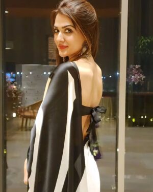 Sakshi Chaudhary Instagram - And It turns into a full blown smile 🙃🙃

#love
#live 
#instagood 
#trending 
#saree