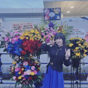 Saku Mizuno Instagram - #結束バンド恒星

ありがとうございました！！
Zepp Hanedaには最高の思い出しかないです。

関わってくださった全ての皆様、ありがとうございます！
ぼっち・ざ・ろっく！最高だ〜！大好き！🥳✨

お花もたくさんありがとうございました🌸