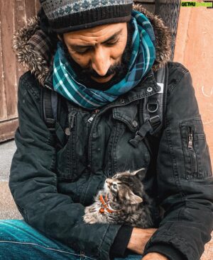 Salah Bensalah Instagram - 💐✌️❤️
.
#photooftheday #travelphotography #filmmaking #cinematographer #viral #fyp #salahbensalah #filmmaking #followme #travel#acting #summer#adventure#casablanca🇲🇦 #photographie#adventures#adventures
#salahbensalah#globalphotography
#worldphotographyday#followｍe  #smile😊#travelphoto#heaven_of_travel_#@adveture_world#cinema#theadventurechallenge#adventuretime#
#modellife