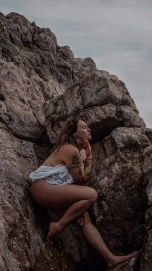 Salena Instagram - I had a photoshoot in september 
with @photosuly in croatia.🌊
Here are a few of the stunning photos she made ❤️
thank u so much 🙏🏼
#photoshoot #photography #model #curvy #sea #vacation #croatia