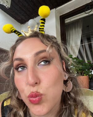 Salena Instagram - in our ,,bug-era“
🐝🐞🐝🐞
swipe to see my pretty face🫱🏽‍🫲🏼

makeup & hair by gorgeous @makeupbyannaprague 😌✨🫰🏻

#byebyebye #newsong #eurovision #esc2023 #liverpool #prague #c11fe794