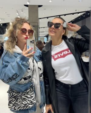Salena Instagram - Oh dears. ✨🥹
I already miss London and the people there.
I had some great days, and it feels like I’ll come to London a lot more in the future.
I had a lot to laugh, met incredible lovely people, had an awesome date, and felt comfortable in this huge huge city.

thx to @whothehellisteya  sharing the stage with me and to @helenabaertschi for making me laugh a lot.❤️
Again🥺

Thx to @aitoor24 and @caraaaking  for having TEYA and me on your podcast @eurovisionfantasia ❤️ 
and especially @aitoor24 for doing my makeup again😌✨❤️

Thx to @lmbto_eurovision for the interview on ,,Let me be the One” ❤️🙏🏼

Thx to @eurofestuk for having us.❤️ 
It was such an amazing night with even more amazing people🙏🏼

stageoutfit : @lyvem.thelabel 
I love my new suit😩❤️

#eurofest #uk #london #gig #appearance #singersongwriter #eurovision #esc2023 #esc