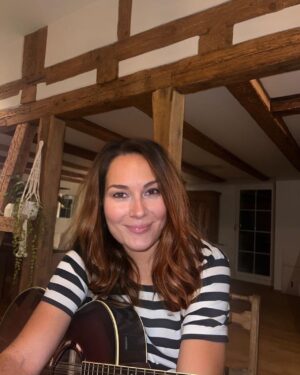 Salena Instagram - those recordingdays were memeable.
😌🫱🏽‍🫲🏼🕷️
#meme #teyaandsalena #switzerland #zürich #eurovision #bop #followupsingle #esc2023 #whothehellisedgar