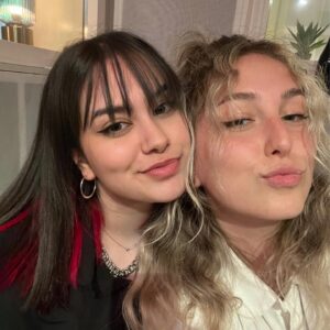 Salena Instagram - we‘re back in the studio babes