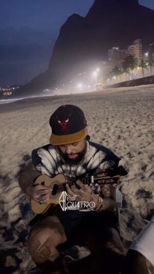 Salgadinho Instagram - Essa execução dos rapazes do @eloquatrooficial me emocionou hoje tem ritmo, cadência, zelo na execução 
e a gente sente muito amor na execução A chuva caindo aqui em Sampa, eu no carro lembrando da chuva que caia no dia da gravação original em 1994
Obrigado rapaziada as lágrimas caíram junto com a chuva
🙌🏾🫶🏽🥹