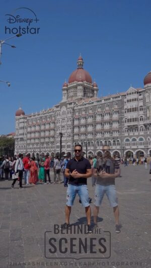 Salil Acharya Instagram - A mad #mumbaidiaries series coming up on @disneyplushotstar for our new showcase league #globalboxingseries … cnt wait to show you mumbai like youve never  seen it with our future  champs 
@knucklehead_warrior right here … hes a motormouth who packs a punch … watsaay @djdevofficial 
20 days to go #live on #disneyplushotstar on june 1st 
Shoot and crew : @theobamastudios 
Bts : @01dhanashrinagwekarphotography 
Hmu : @chaurasiapooja.mua