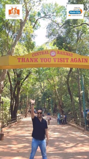 Salil Acharya Instagram - And another in my journey to travel across #maharashtra and bring you the wonders you probably knw off but havnt been to 
My first time in #matheran and i was t dissapointed.. 
its a good day trip … best in the monsoons but some dos and donts: 
Book the toy train well in advance or ull have to walk dwn coz the taxis are few and far between 

Dont do all the points .. just a few is enough and spend some just soaking it in 

Take the horse and go early coz it gets hot 

The #maggi is over rated .. you can give it a miss lol 

#explore youll love it #maharashtratourism #chattrapatishivajimaharaj #matherandiaries #travelblogger #rjsalilacharya